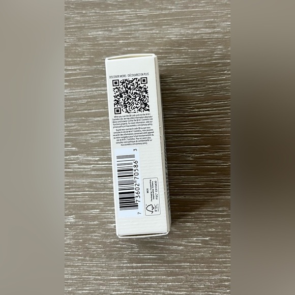 MAC Cosmetics Beauty & Skincare 4 Piece Mini Size - Picture 11 of 12